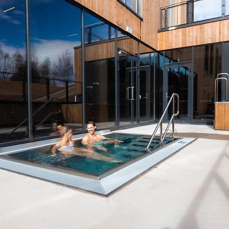 Lily Country Club Hotell Klofta Exteriör bild