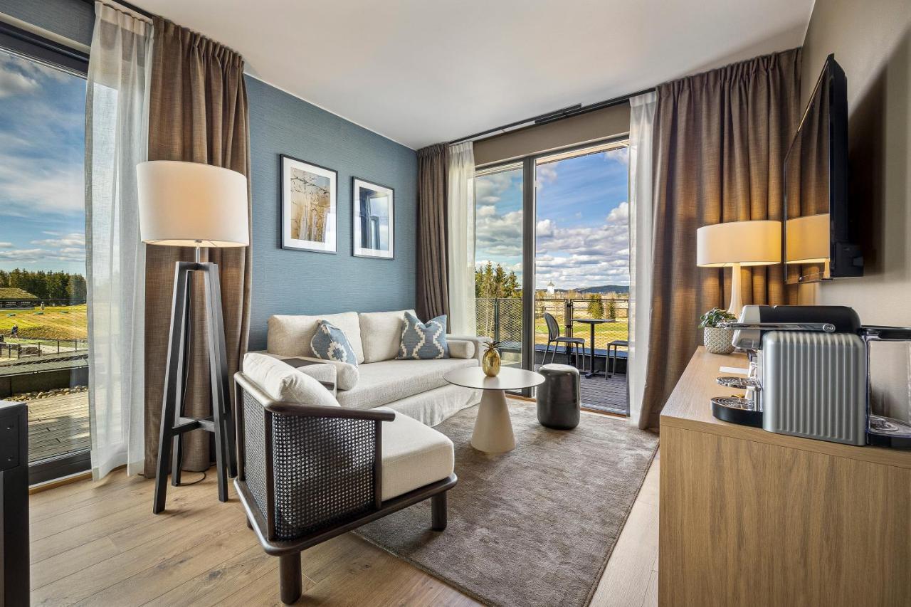 Lily Country Club Hotell Klofta Exteriör bild