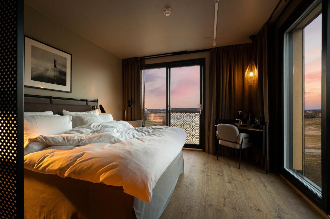 Lily Country Club Hotell Klofta Exteriör bild